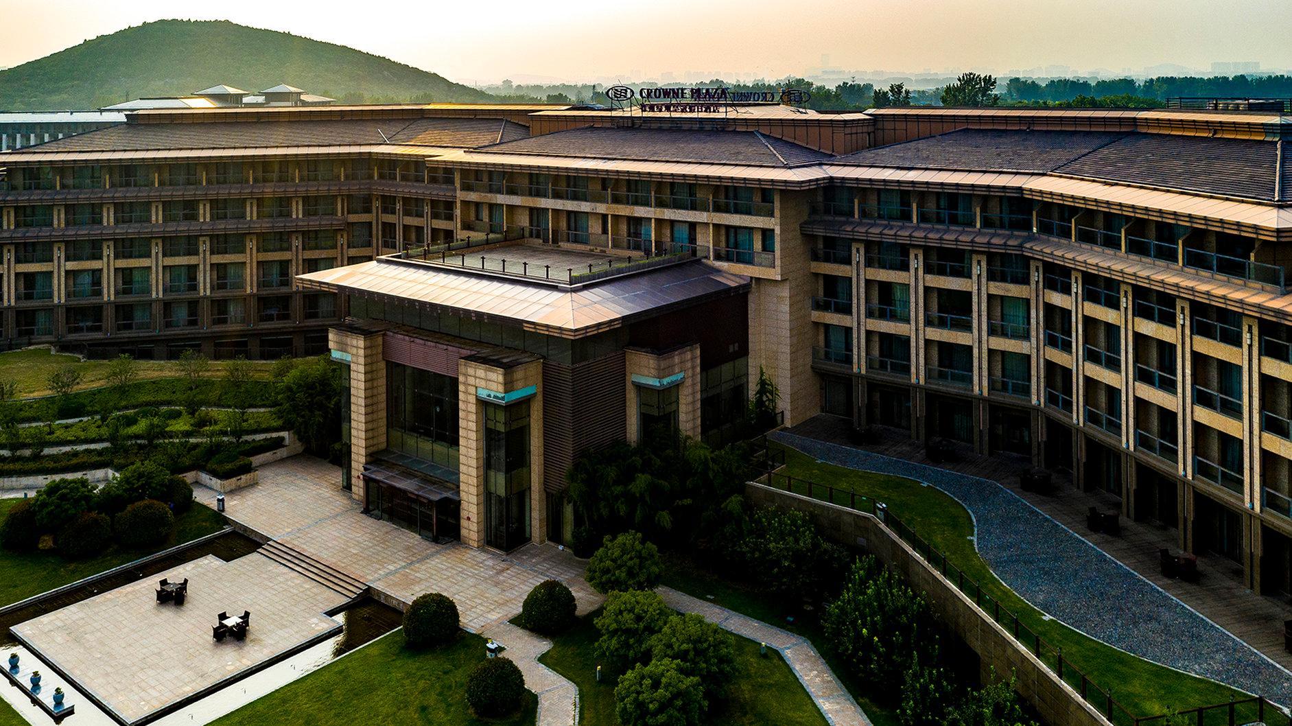 Crowne Plaza Xuzhou Dalong Lake By Ihg Exteriör bild