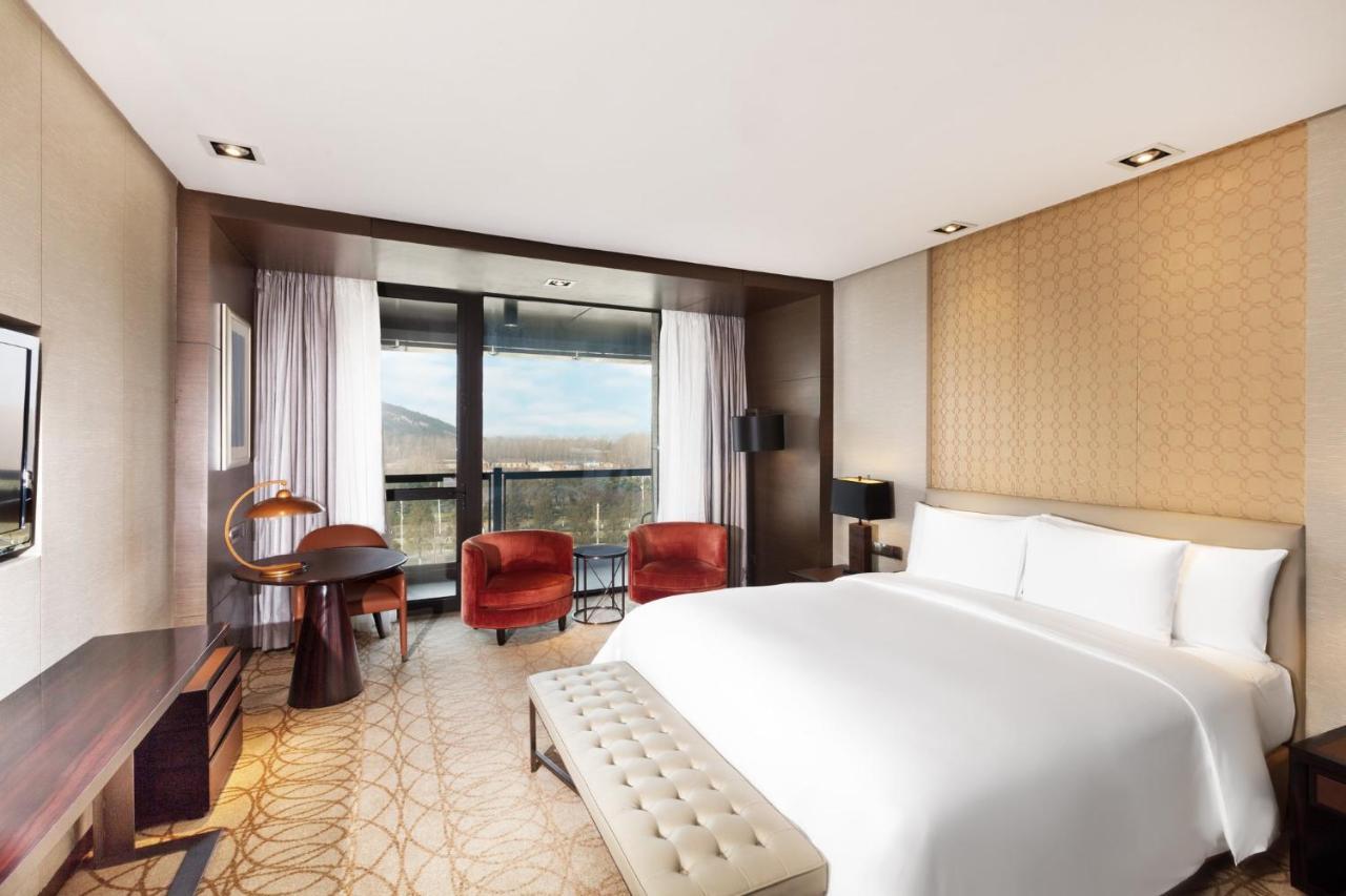 Crowne Plaza Xuzhou Dalong Lake By Ihg Exteriör bild